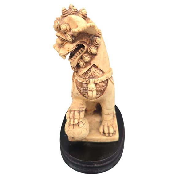 Vintage Chinese Hand Carved Resin Foo Dog Lion Statue Wood Base 5.5" - Picture 6 of 12
